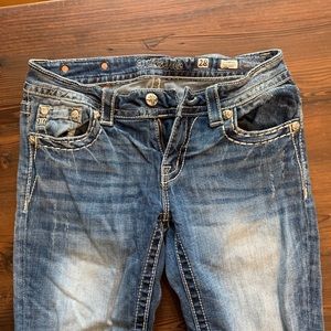 outfits with miss me jeans